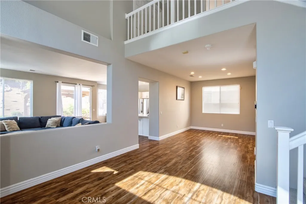 https://cdn.realtyfeed.com/cdn/127/306514247/ec43593d616f828838e2d636e53f4074.webp