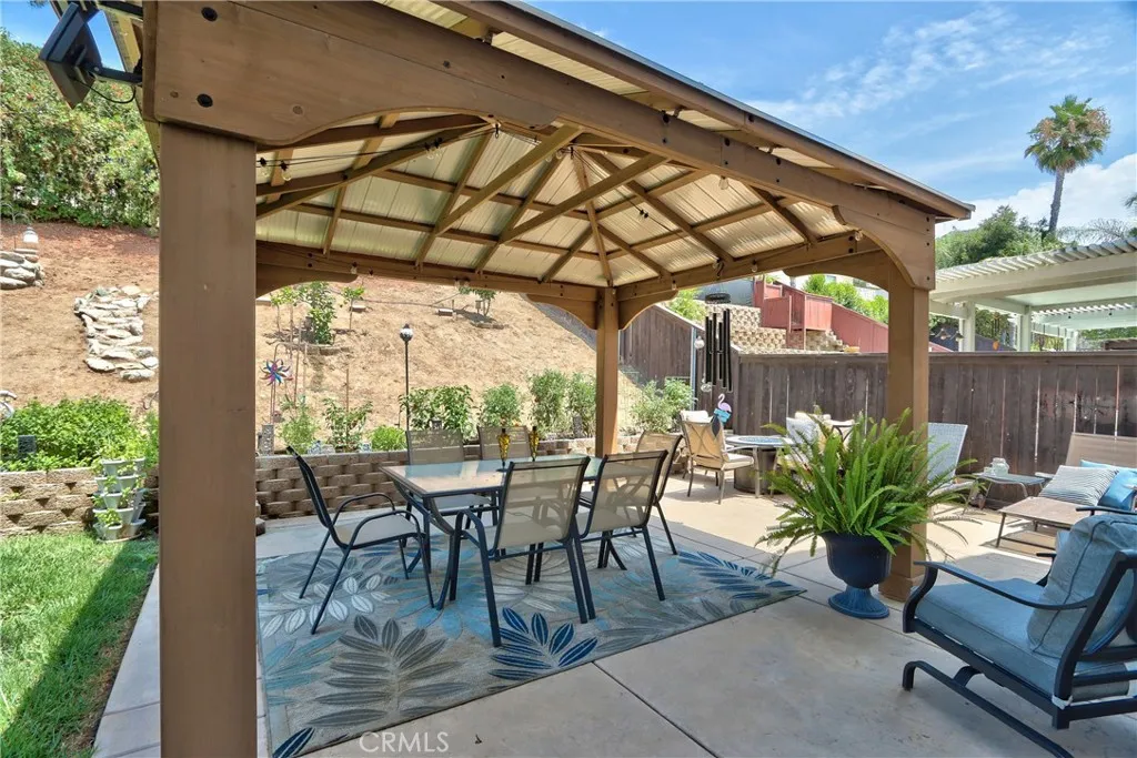 https://cdn.realtyfeed.com/cdn/127/306514247/f3f6751afc430f7482fa01f3c237e72f.webp