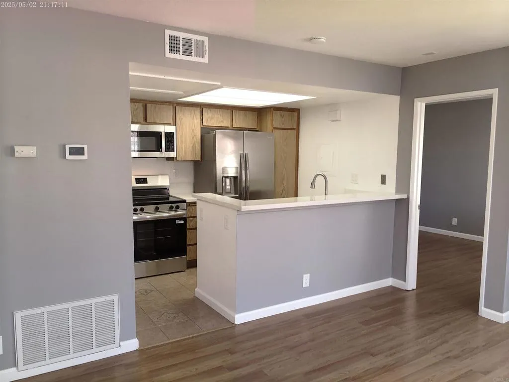 https://cdn.realtyfeed.com/cdn/127/306514250/10af8aa3f46ded88b0565eb8b9eeafef.webp