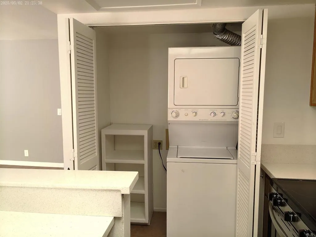 https://cdn.realtyfeed.com/cdn/127/306514250/6aaeb8a3b7d48e2e4aefe2e0a947b59d.webp