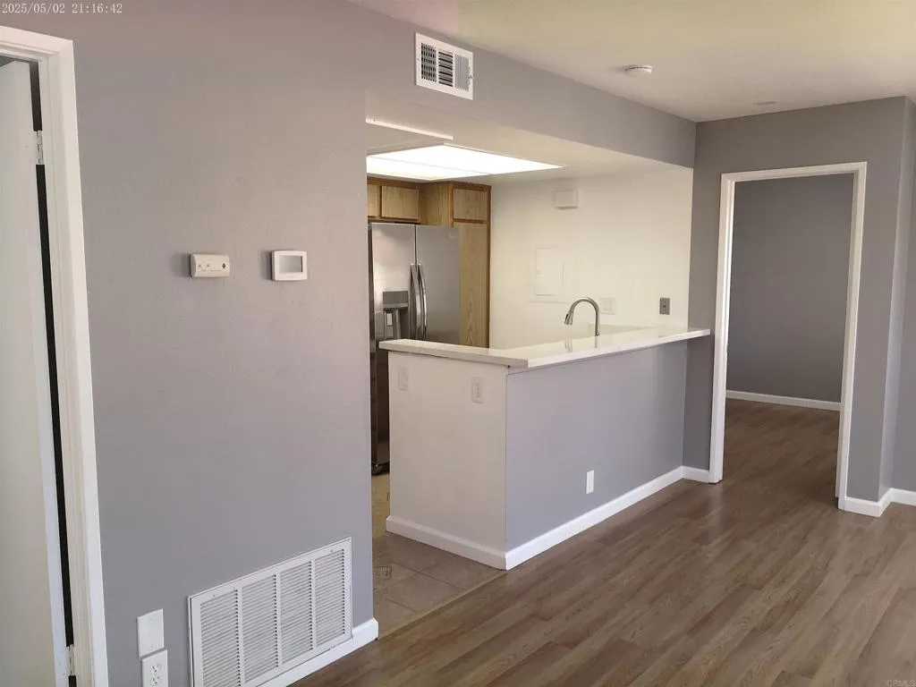 https://cdn.realtyfeed.com/cdn/127/306514250/87ea2365fc7d1637aabd576a3b11d240.webp