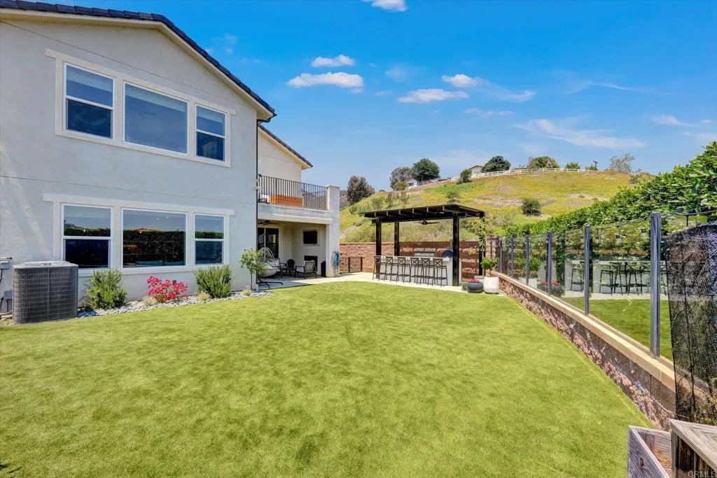 https://cdn.realtyfeed.com/cdn/127/306514276/8cb2947aa81b5d3fcc0f5cc542aa2f96.webp