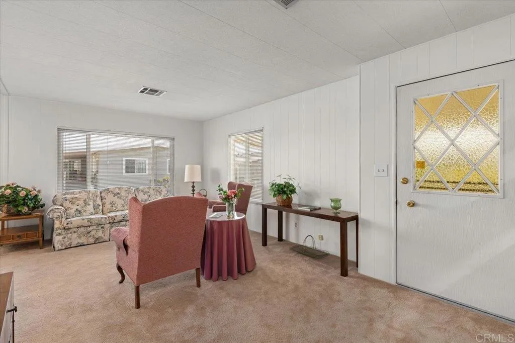 https://cdn.realtyfeed.com/cdn/127/306514323/a2932ef9ef6ed67514a41d59d68fd653.webp