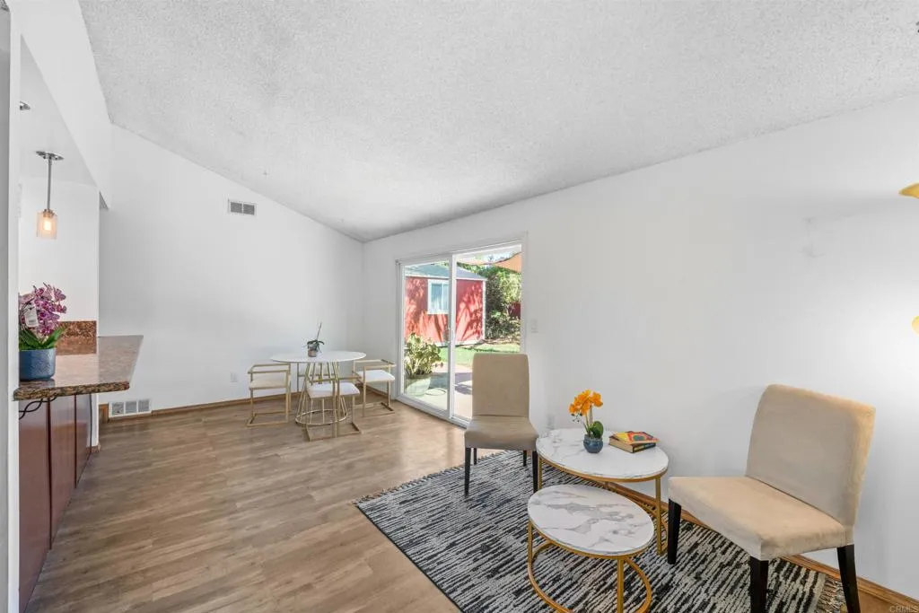 https://cdn.realtyfeed.com/cdn/127/306514339/2af9b6f9a7e9e641d8a9866dcf76c519.webp
