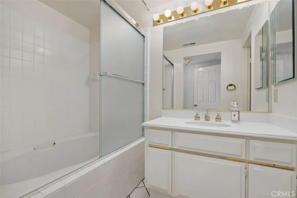 Photo #31: OC25176766 Listing: Photo #31