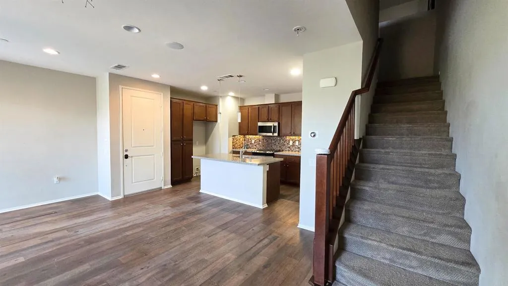 Photo #10: PTP2506040 Listing: Photo #10