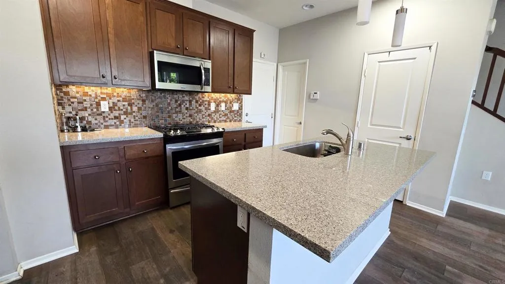 Photo #8: PTP2506040 Listing: Photo #8