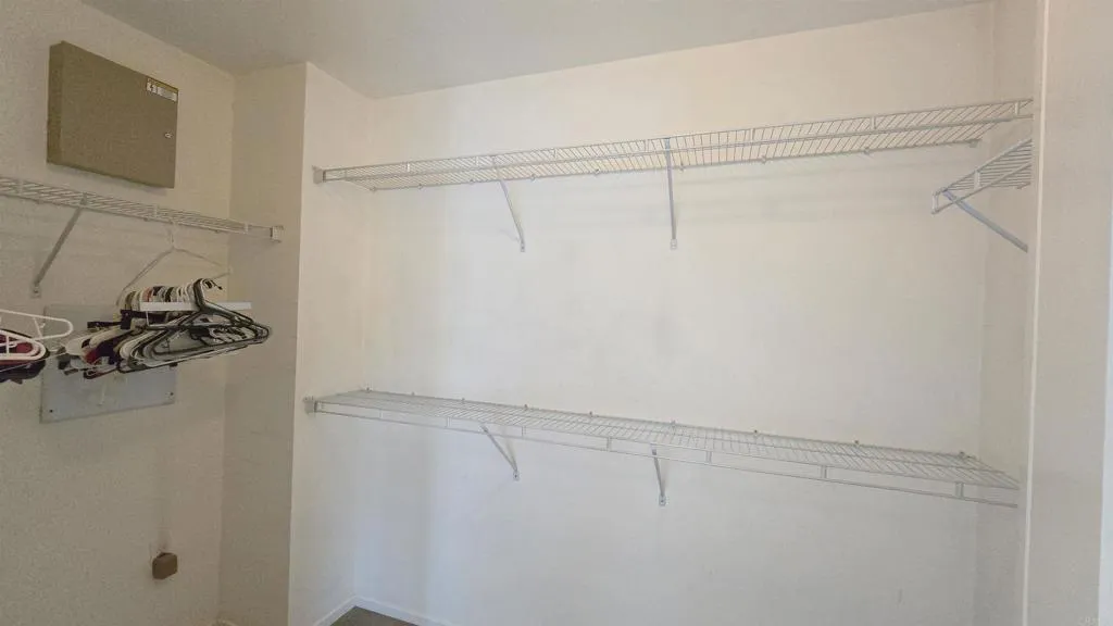 https://cdn.realtyfeed.com/cdn/127/306514379/f37dfc7aa76b1f82b8aea5174a197a85.webp