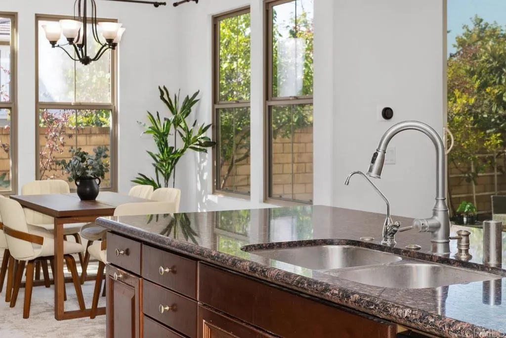 https://cdn.realtyfeed.com/cdn/127/306514472/492e934e1fb364738ef561de945f9a0c.webp