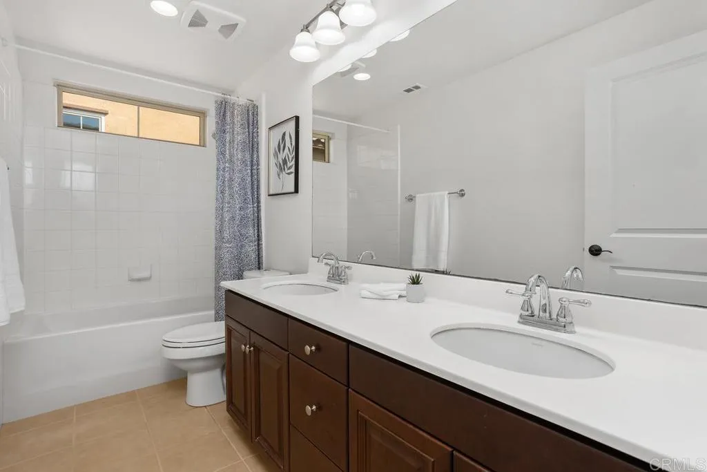 https://cdn.realtyfeed.com/cdn/127/306514472/c4fdc0f28604f95ccc975bb53a8b0001.webp