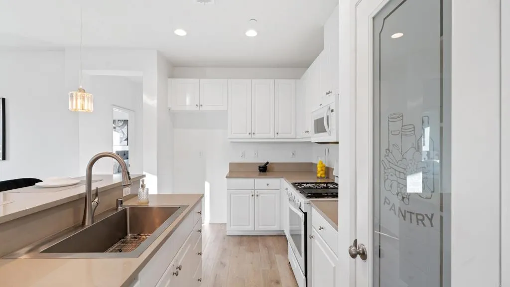 Photo #13: PTP2506044 Listing: Photo #13