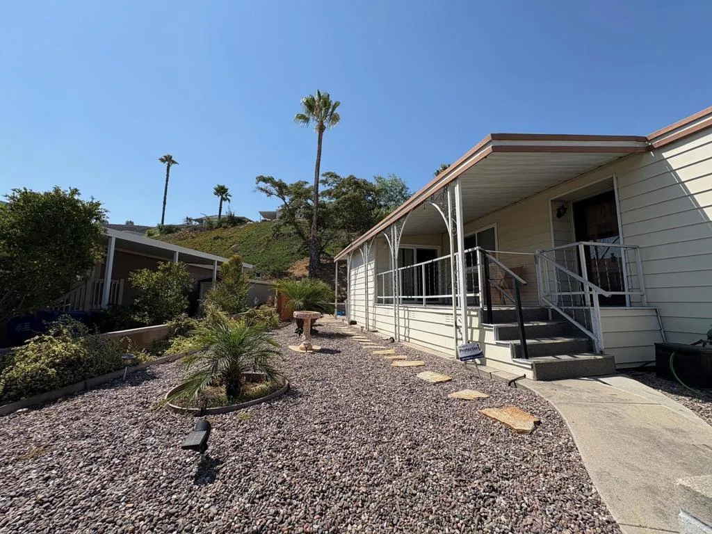 https://cdn.realtyfeed.com/cdn/127/306514535/2e3da3f2da87972400638ee7cb7625ab.webp
