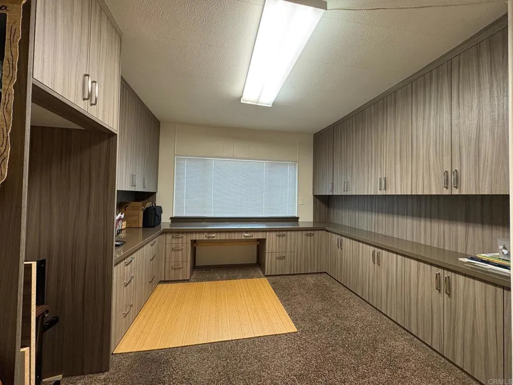 https://cdn.realtyfeed.com/cdn/127/306514535/4f6efa9d244bfb34642731927daba6eb.webp