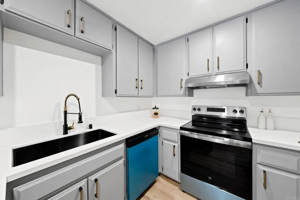 Photo #12: PTP2506047 Listing: Photo #12