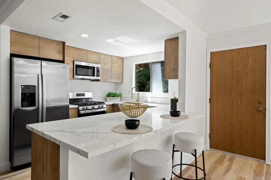 Photo #11: PTP2506053 Listing: Photo #11