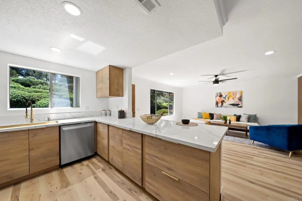 Photo #5: PTP2506053 Listing 