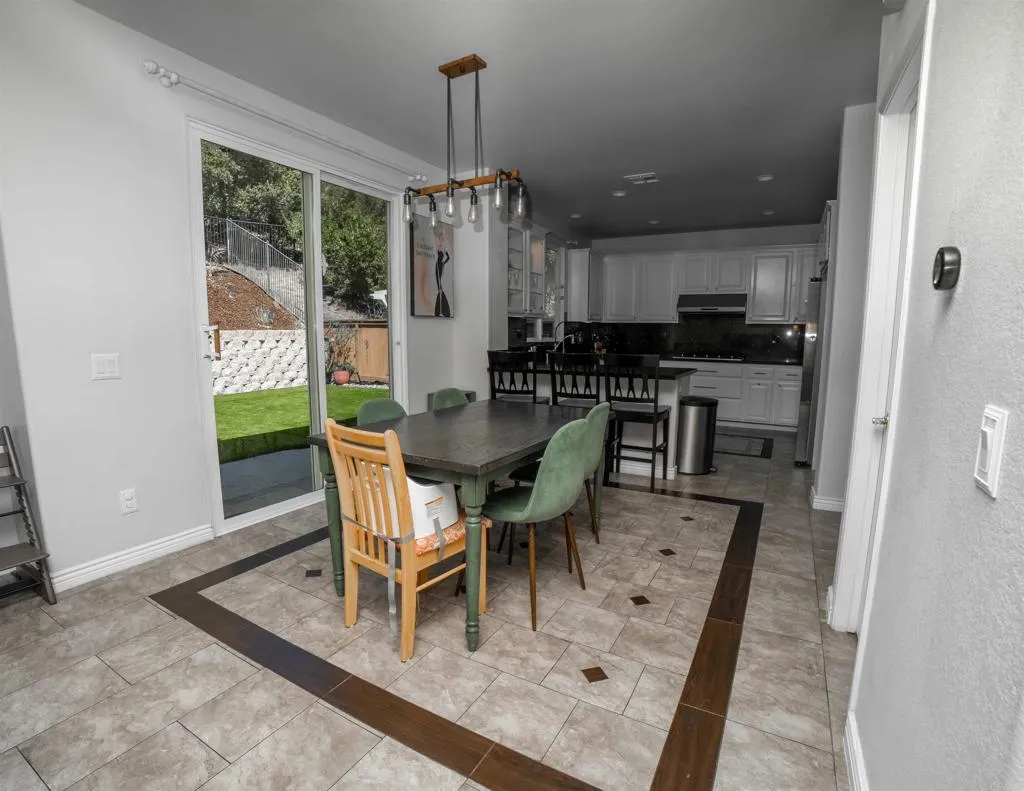 https://cdn.realtyfeed.com/cdn/127/306514642/32b306a78db24c0003bbd51bbd1756c8.webp
