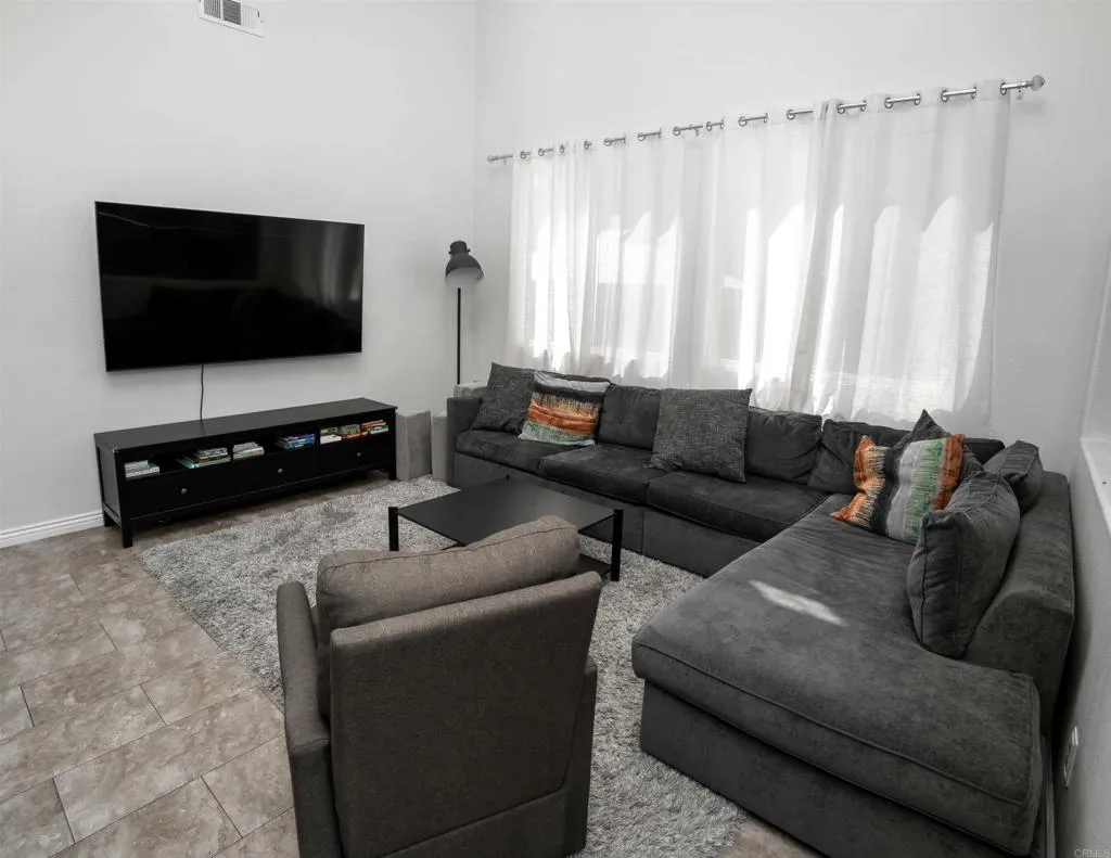 https://cdn.realtyfeed.com/cdn/127/306514642/5c44b88e32b5ea898f5c88c525257ca0.webp