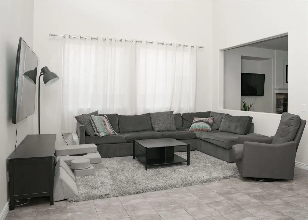 https://cdn.realtyfeed.com/cdn/127/306514642/aec2b53848a1fb48abb80d372176b62a.webp