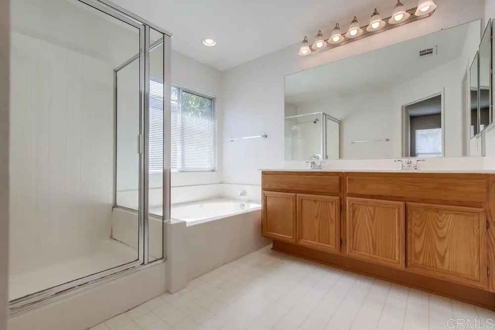 https://cdn.realtyfeed.com/cdn/127/306514793/18780599bda82e2049e85d5d3dad3711.webp