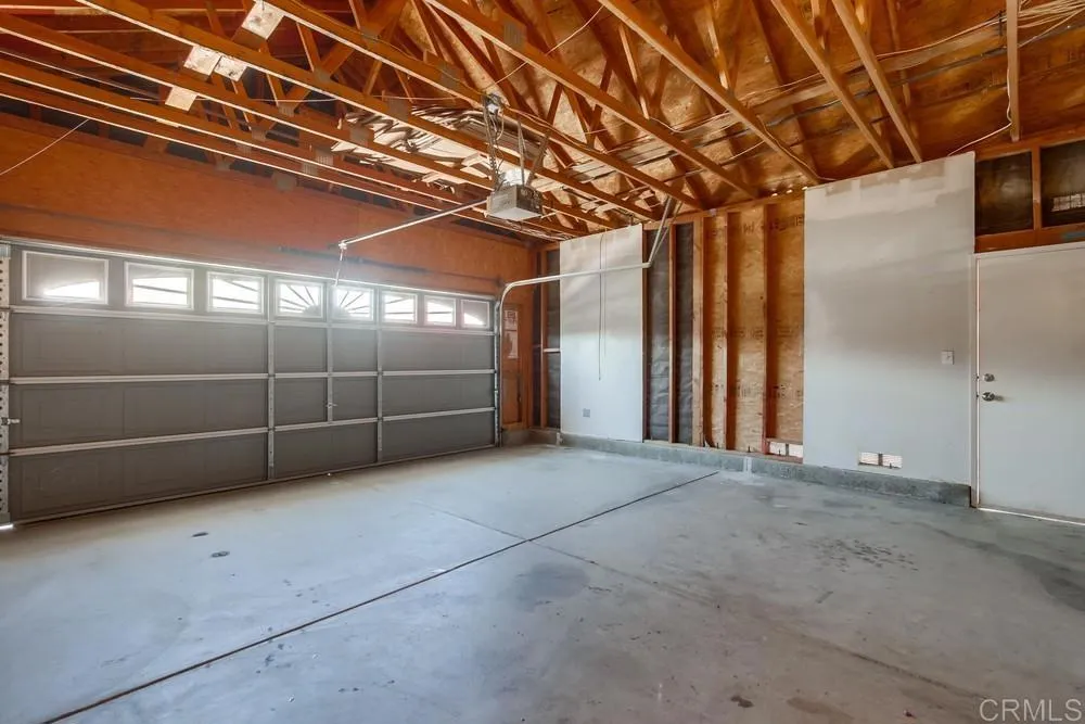 https://cdn.realtyfeed.com/cdn/127/306514793/26f1c49eb2aef068bfc53ab1efd3f47b.webp
