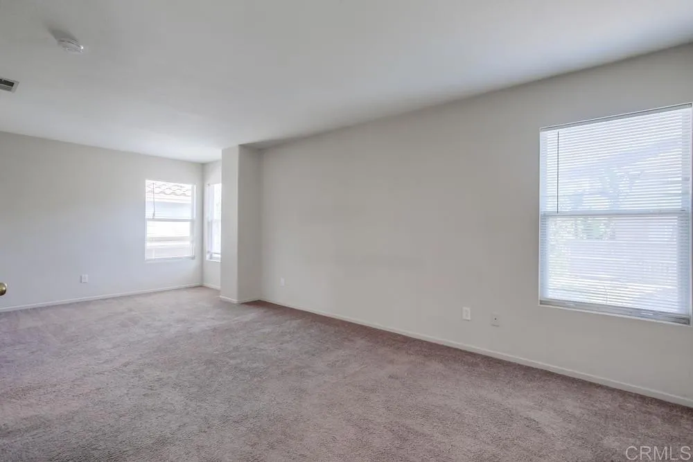 https://cdn.realtyfeed.com/cdn/127/306514793/829f127c385c858e3221aa85a9eb99d5.webp