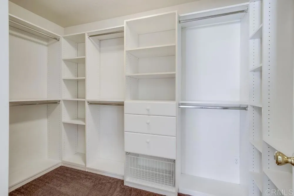 https://cdn.realtyfeed.com/cdn/127/306514793/b5e79b95bf45c8ff9827fcd2dae9c1b4.webp
