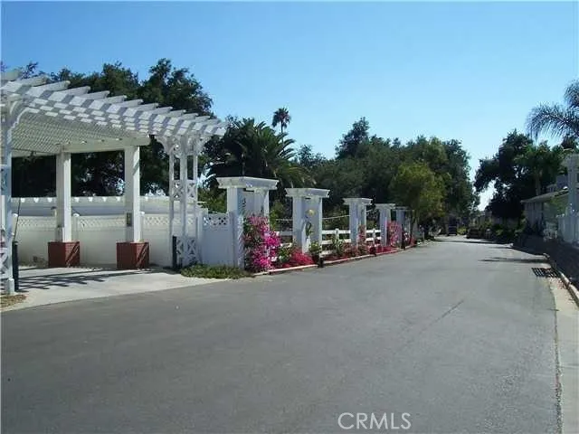 https://cdn.realtyfeed.com/cdn/127/306514833/41ae40cf5b63a71e5ff1736dff53350f.webp