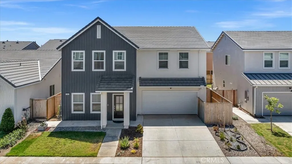 960 Everglade Drive, Clovis, CA 93619