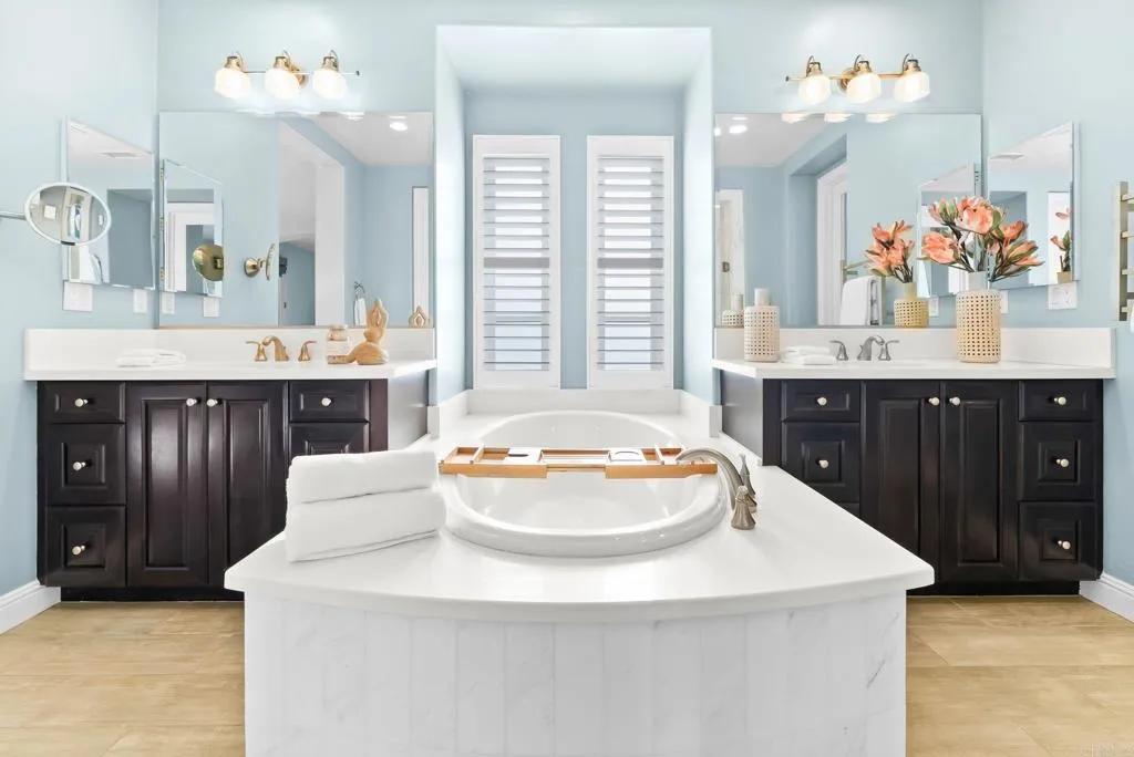 https://cdn.realtyfeed.com/cdn/127/306514970/f737bf1b30f9e018289e3cdb4e3631eb.webp