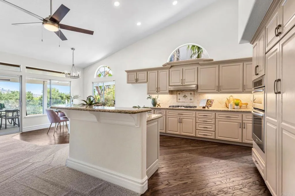 https://cdn.realtyfeed.com/cdn/127/306514982/339fba97ea4d0e38a15cc86ac71ad9d8.webp