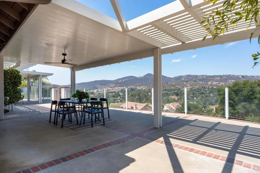 https://cdn.realtyfeed.com/cdn/127/306514982/75b31697018bcaf828feb26a2fd23f4b.webp