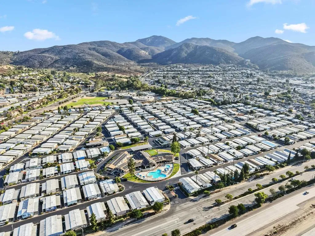 https://cdn.realtyfeed.com/cdn/127/306515009/8236c4a957ab062050770ed0de740a5d.webp