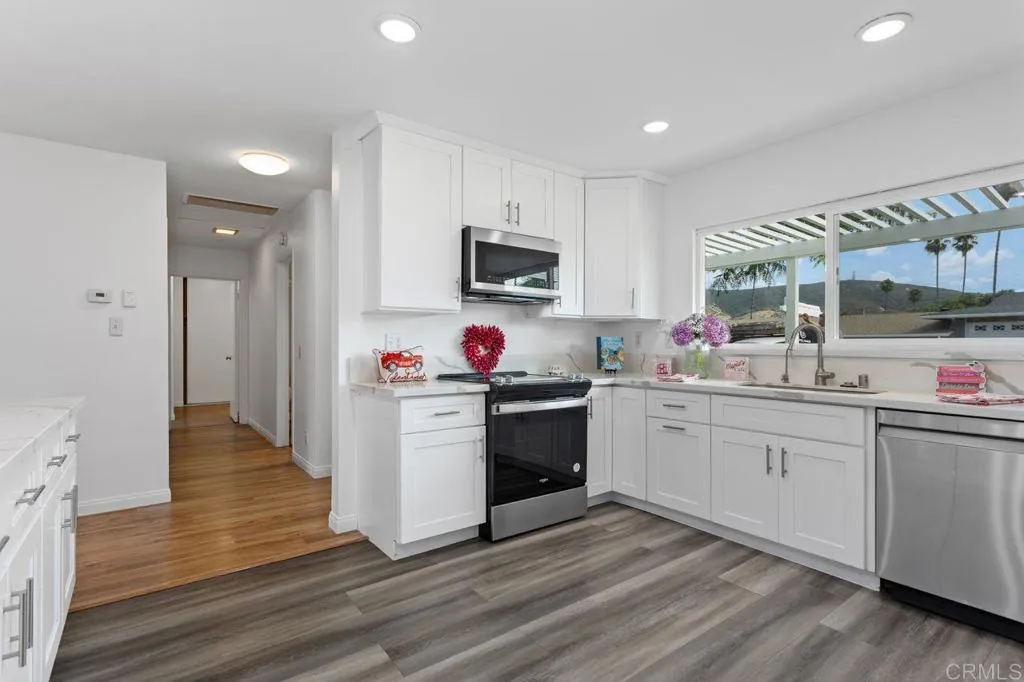 https://cdn.realtyfeed.com/cdn/127/306515037/4a717cf1fc4de5cd2fda40c1f7c5cd1a.webp