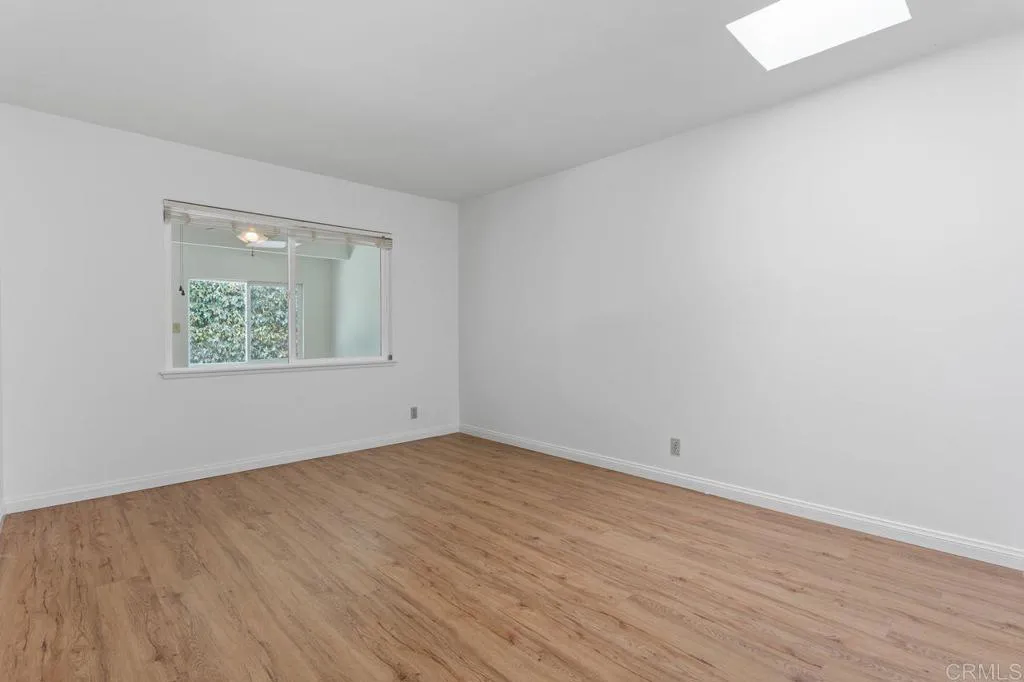 https://cdn.realtyfeed.com/cdn/127/306515037/4bf70a68e4db0a6e252b45ce38cc0700.webp