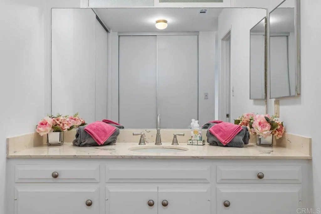 https://cdn.realtyfeed.com/cdn/127/306515037/7cfa5feb88adb04ce19f5b45eabce31e.webp