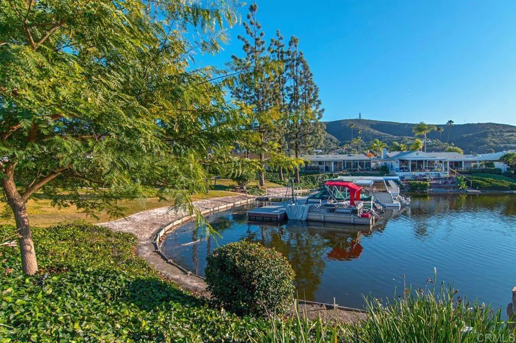 https://cdn.realtyfeed.com/cdn/127/306515037/b24d5ed4517fdb079c16c25e40eaf44b.webp