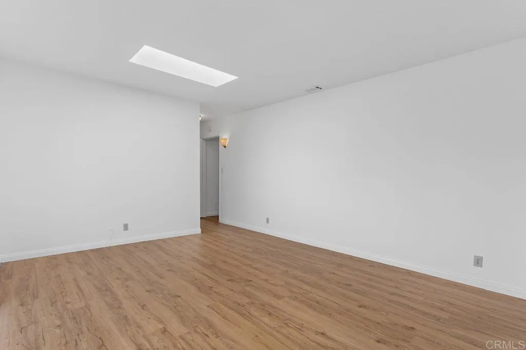 https://cdn.realtyfeed.com/cdn/127/306515037/fd3ab4ad36e3c25deba8961bf88f9668.webp