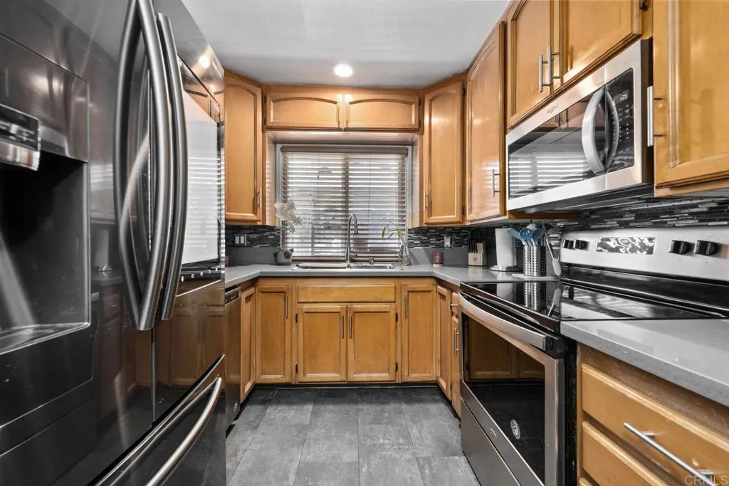 Photo #6: PTP2506068 Listing 