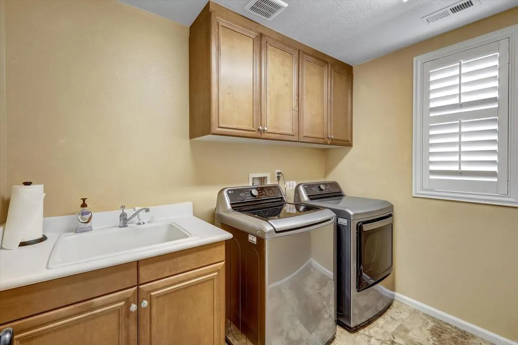 https://cdn.realtyfeed.com/cdn/127/306515089/7f67411fb8350df2b583660b8fdcea76.webp