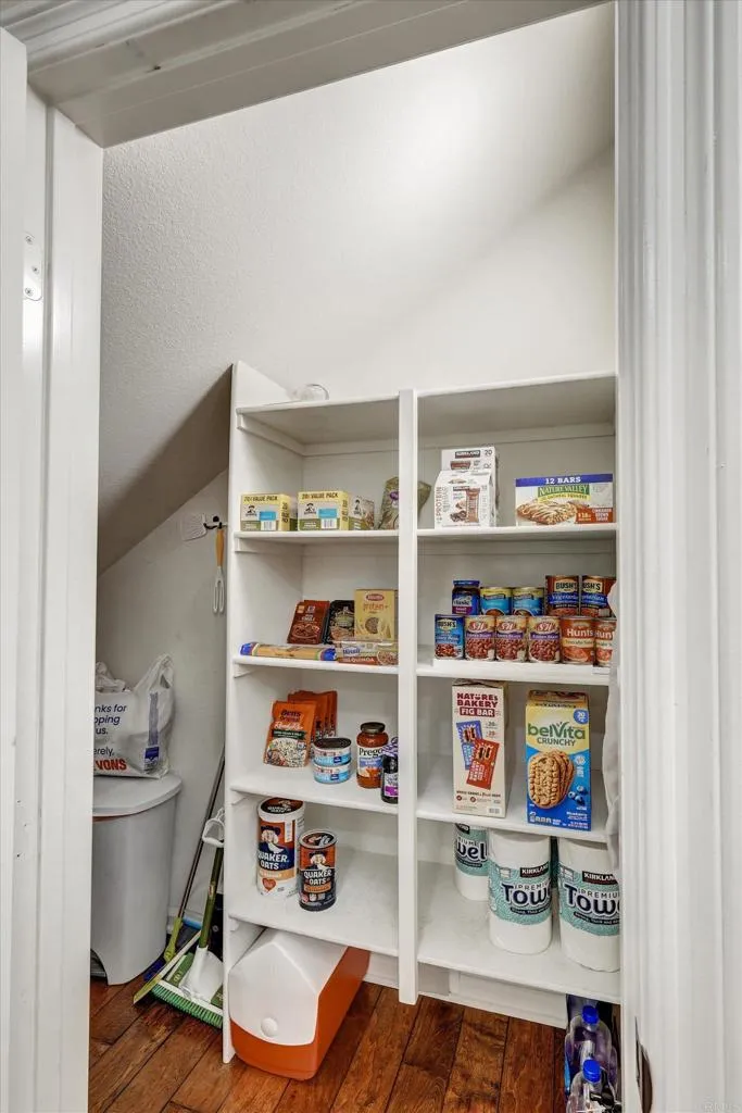 https://cdn.realtyfeed.com/cdn/127/306515089/a427f2163606d7b64d59e5b6794572d7.webp