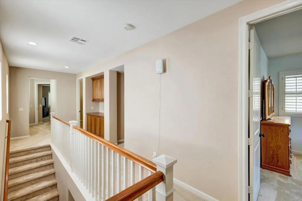 https://cdn.realtyfeed.com/cdn/127/306515089/c377bd691e1c182ea039954d156a5d8d.webp
