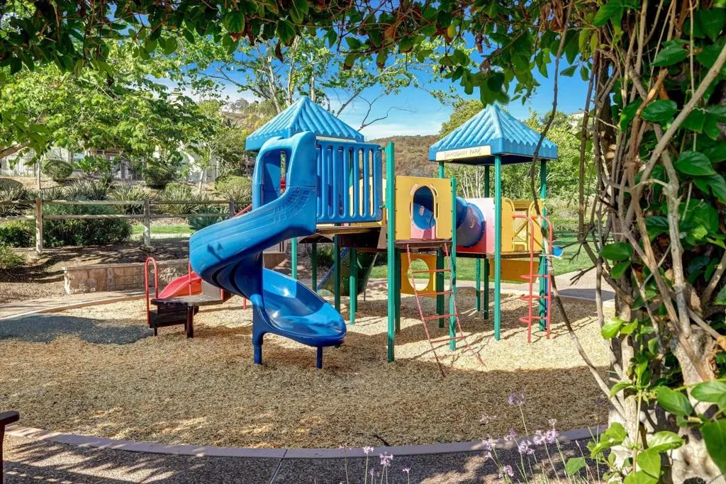 https://cdn.realtyfeed.com/cdn/127/306515089/cdb36e4f8b7adb526214f87fb6b3a235.webp