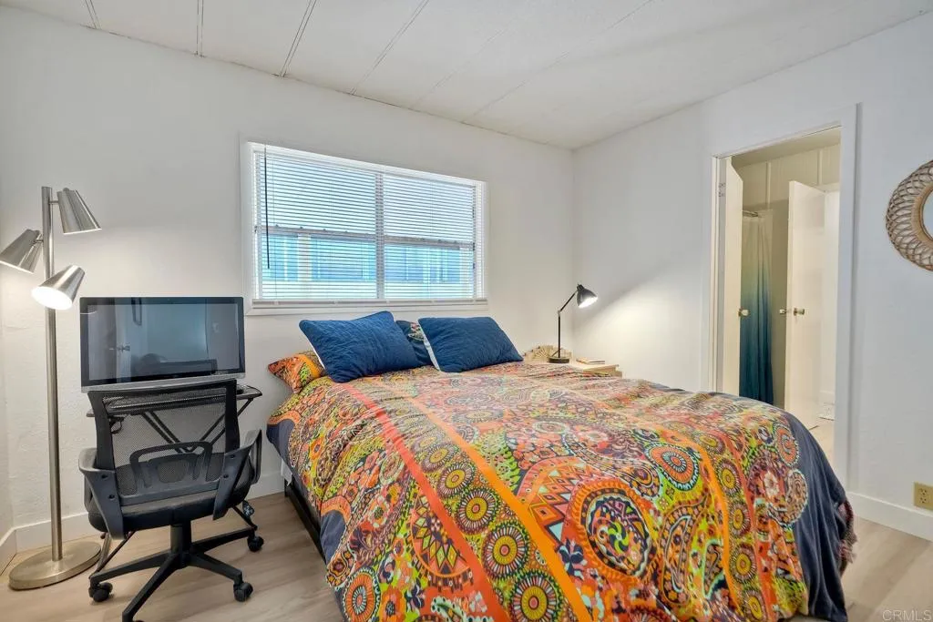 https://cdn.realtyfeed.com/cdn/127/306515306/504afd3b9a79837b6ddd3b719382732c.webp