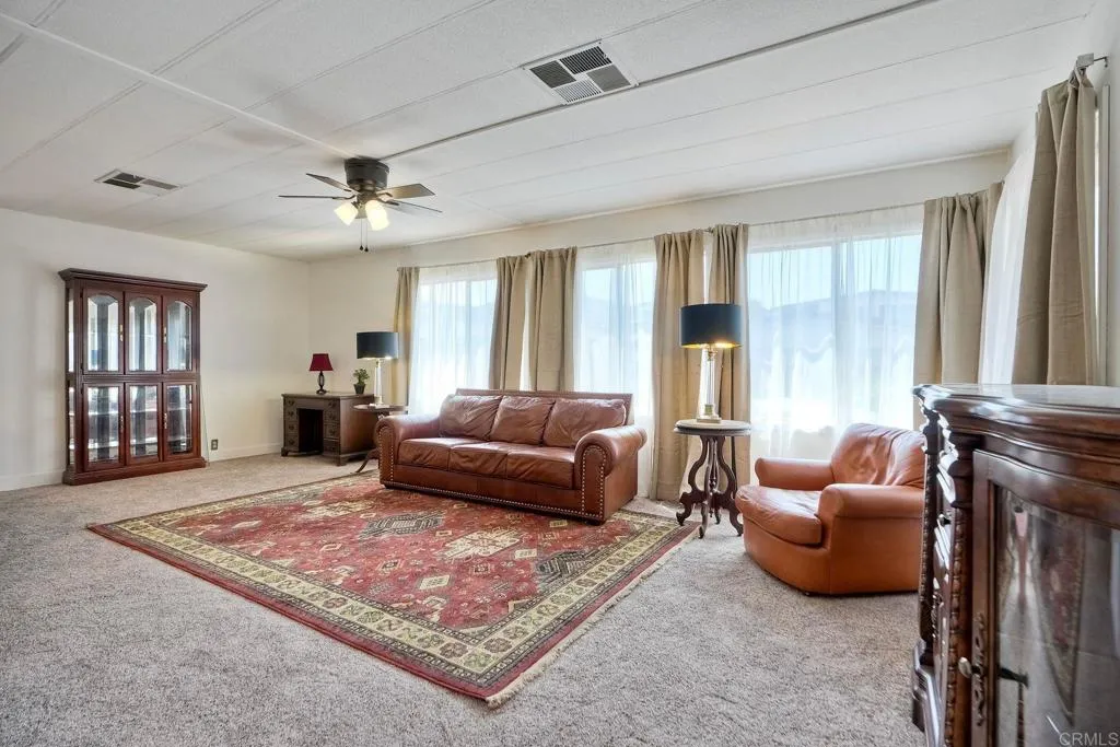 https://cdn.realtyfeed.com/cdn/127/306515306/7e4a01ba071435e6280b775bd550c204.webp