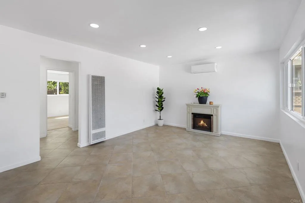 Photo #11: PTP2506076 Listing: Photo #11