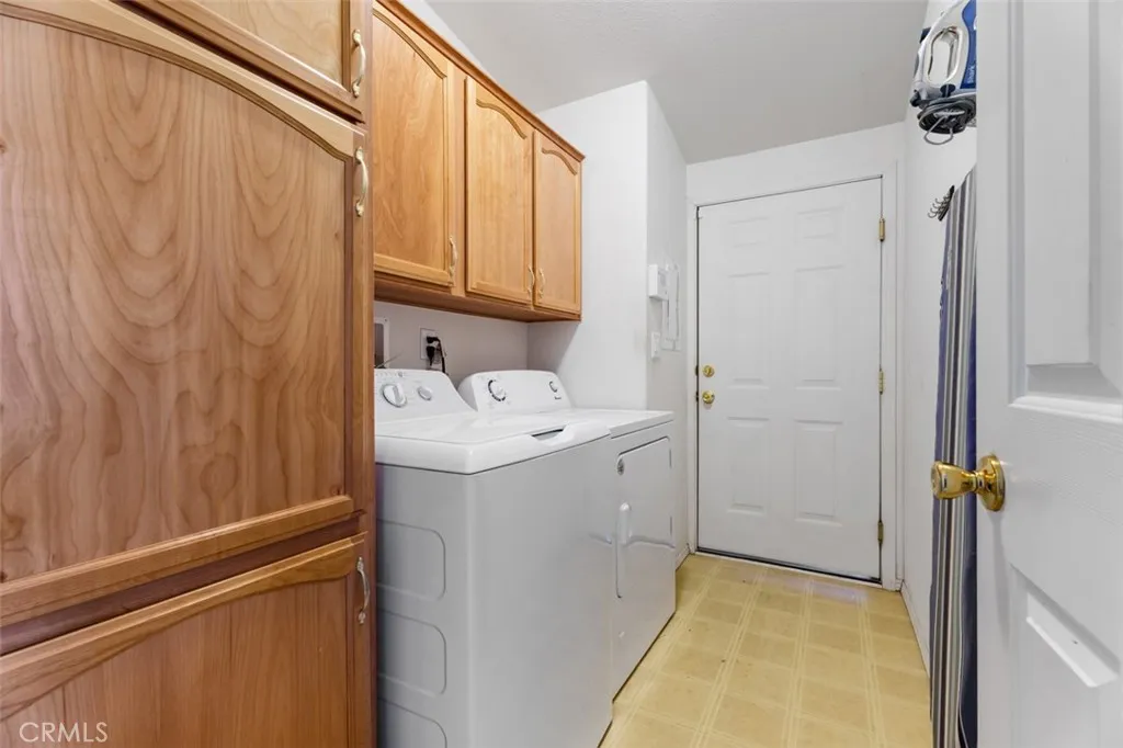 https://cdn.realtyfeed.com/cdn/127/306515348/9bb4602c8f4be101217f071f09edd556.webp