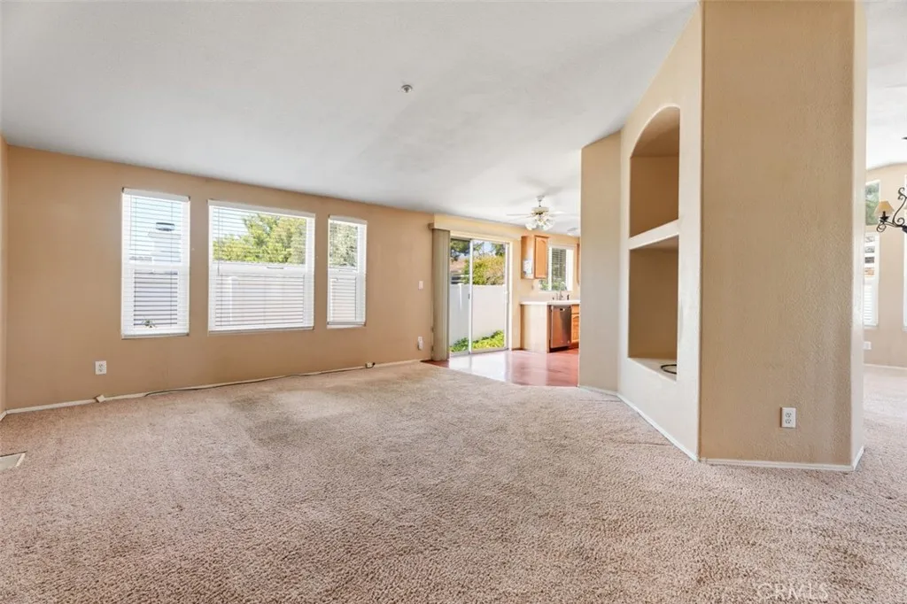 https://cdn.realtyfeed.com/cdn/127/306515348/c8903d5fb1c3d1a3b4781e695a569047.webp