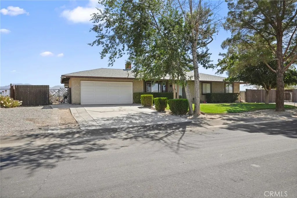 17208 Rawhide Avenue, Lake Los Angeles, CA 93591 - Photo 3 of 20, Lake Los Angeles, CA