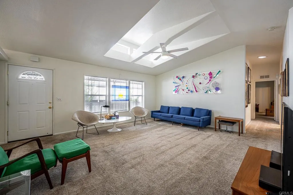 https://cdn.realtyfeed.com/cdn/127/306515481/0fb4b1b8762a7c0b44c3b144aa063aa5.webp
